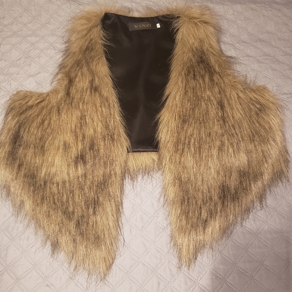 Faux Fur Vest - Picture 2 of 6
